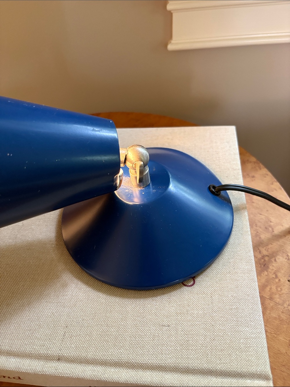 Blue Retro Cone Table light (plug-in) - Picture 6 of 8